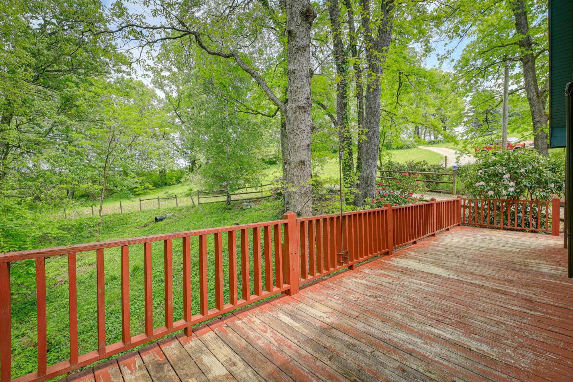 Quaint Blue Ridge Cabin Rental With On-Site Stream! Sparta Exterior photo